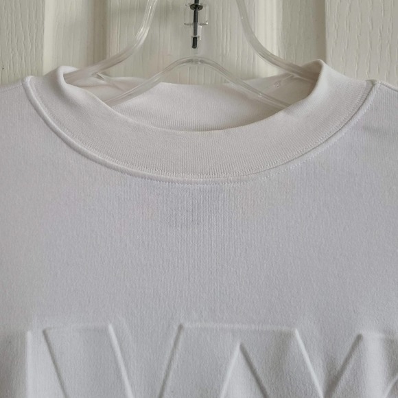 IVY PARK Beyonce White Logo Monotone Embossed Long Sleeve Tee Women's Size Small - Picture 3 of 8